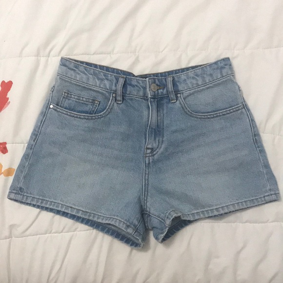 Club Monaco Jean shorts - Picture 3 of 3